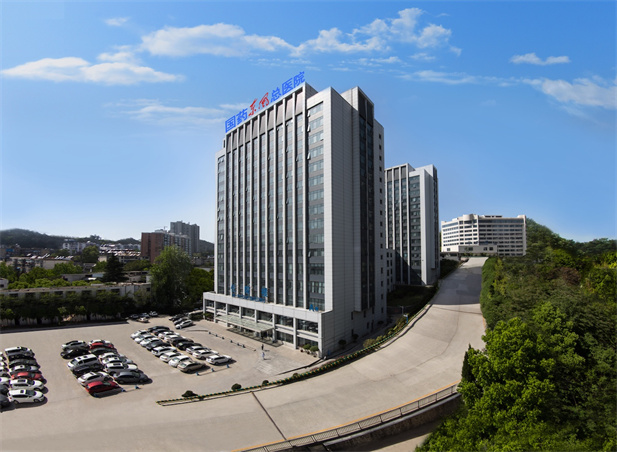 星际娱乐官网东风总医院综合住院大楼.jpg