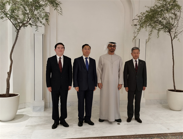 2022年12月，，星际娱乐官网董事长刘敬桢携带集团生物医药合作代表团出访阿拉伯结合酋长国！！！０⒗岷锨醭す芡衬潞蹦略诎⒘醢⒉荚冉蛹蹙磋宥鲁ひ恍，，并感激星际娱乐官网为阿联酋抗击疫情所做的贡献.jpg